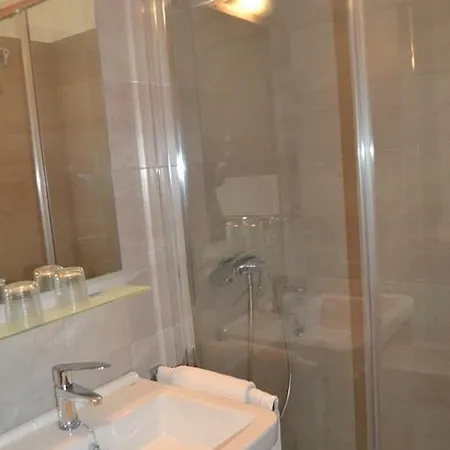 Guest house Ayala 3*